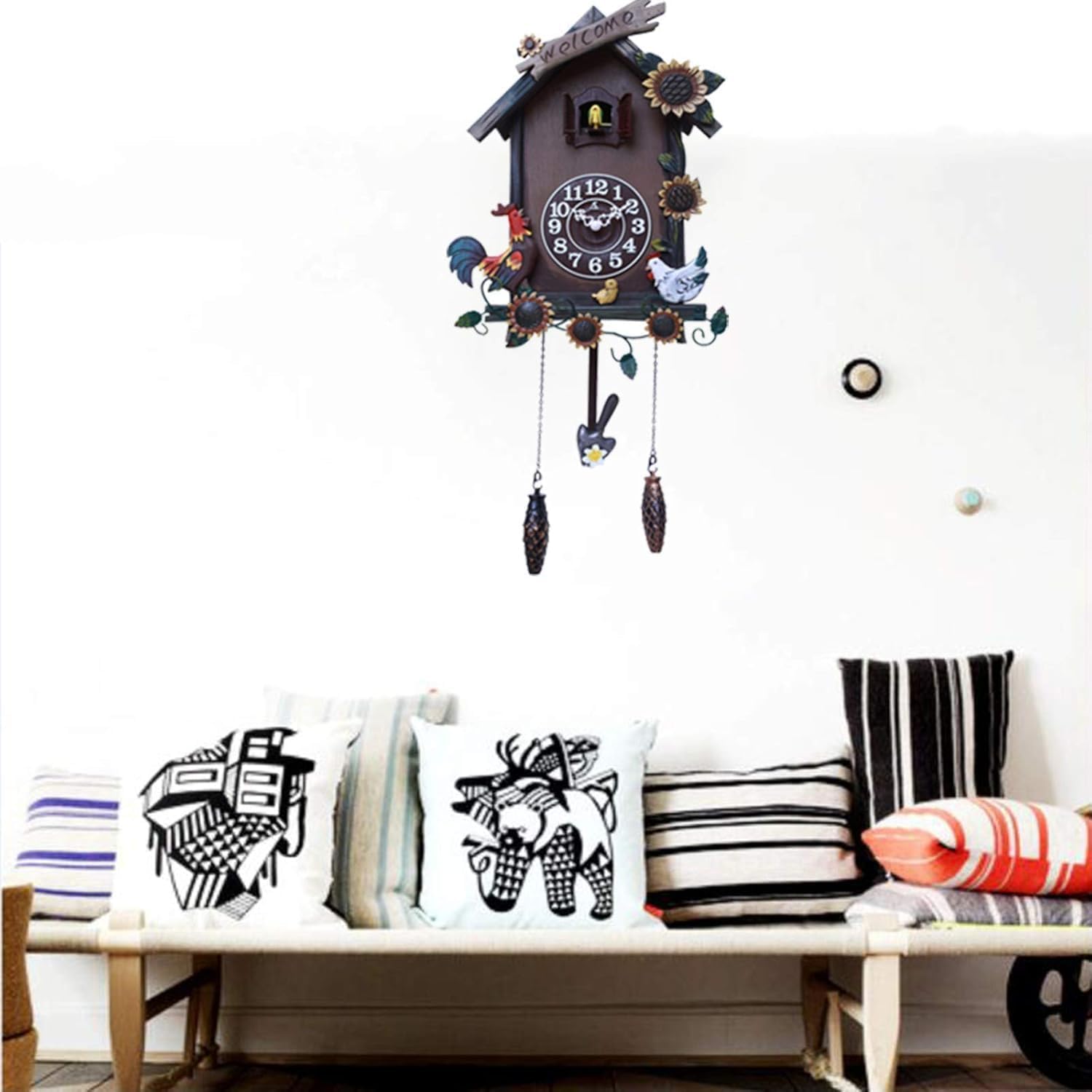 New Cuckoo Clock European SolidCuckoo Clocks Modern Creative Simple Living Room Wall Hand-Carved Swing Antique en Retro Pendulum Decor