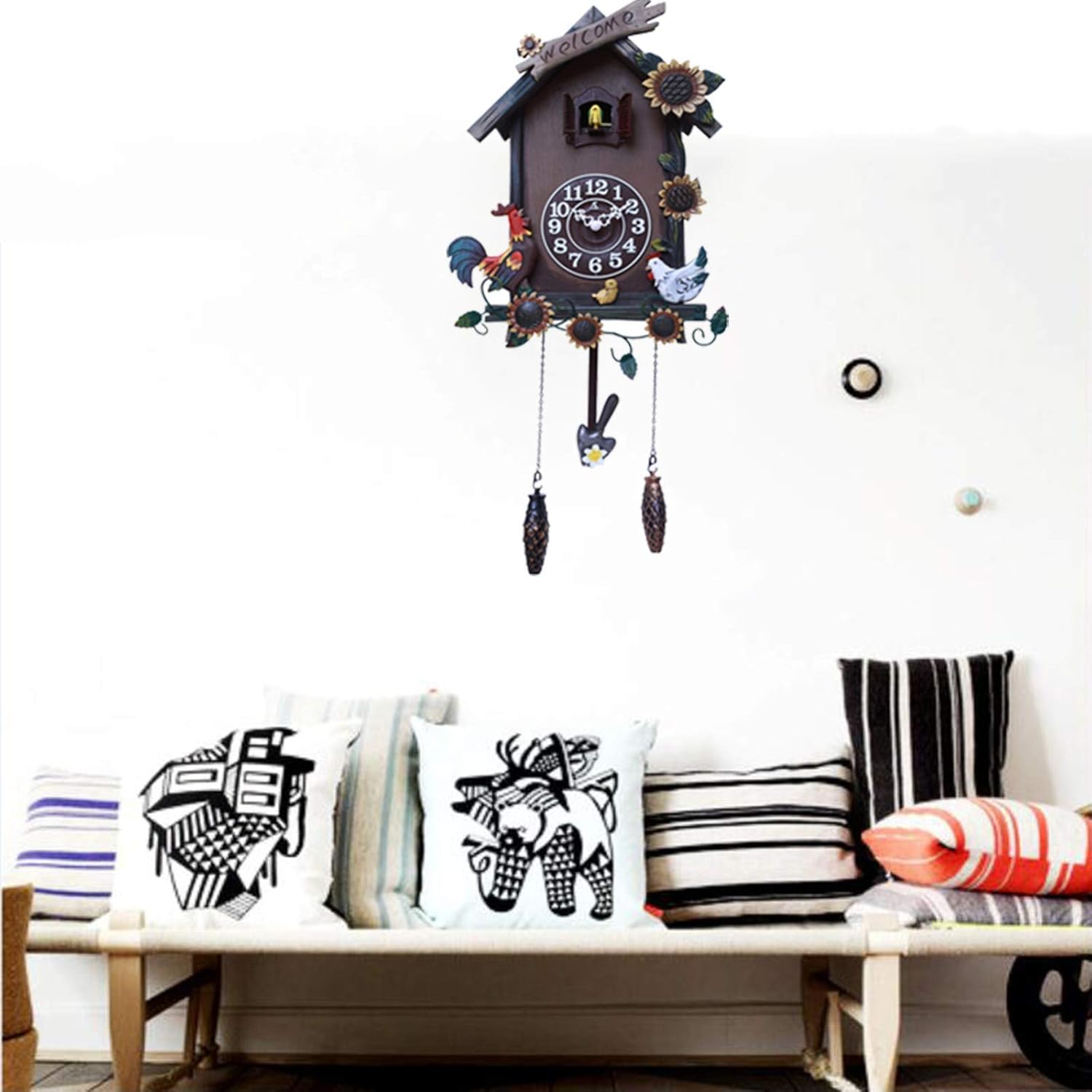 New Cuckoo Clock European Solid Wood Cuckoo Clocks Modern Creative Simple Living Room Wall Clock Hand-Carved Swing Clock Quartz Antique Wooden Retro Pendulum Clock Wall Decor