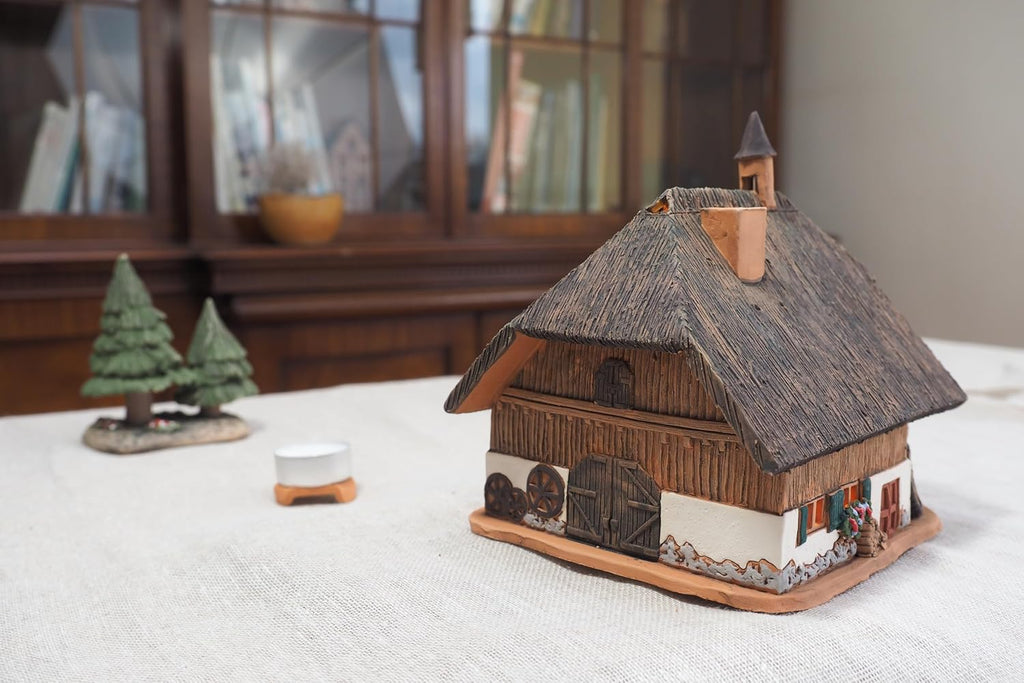 Ceramic Miniature House Cuckoo Clock House in Black Forest, Germany, Tealight Candle Holder Room Decoration Handcrafted Collectible Miniature Aroma Light House C298